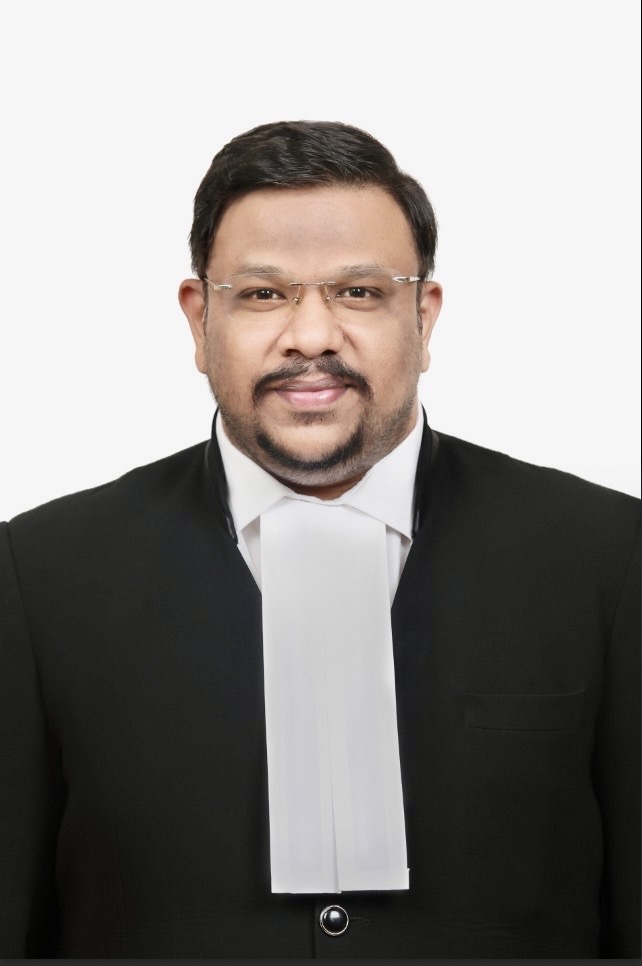 Mohamed Muzammil, Advocate
